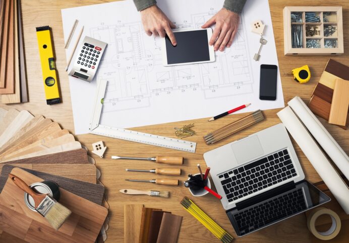 Construction Engineer Desk